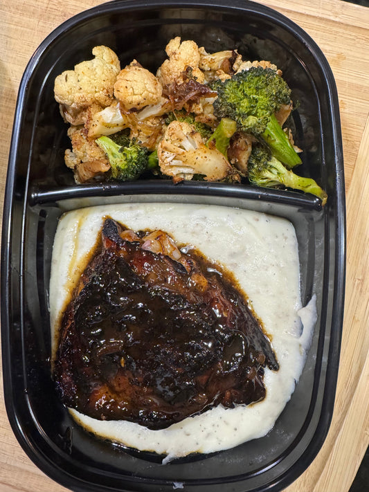 Baked Chicken Thighs w/ Smoked Cauliflower Broccoli Medley & Potato & Cauliflower Puree